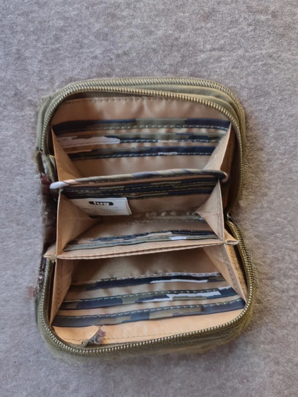 lug Splits Waller in Classic Olive Green Camo